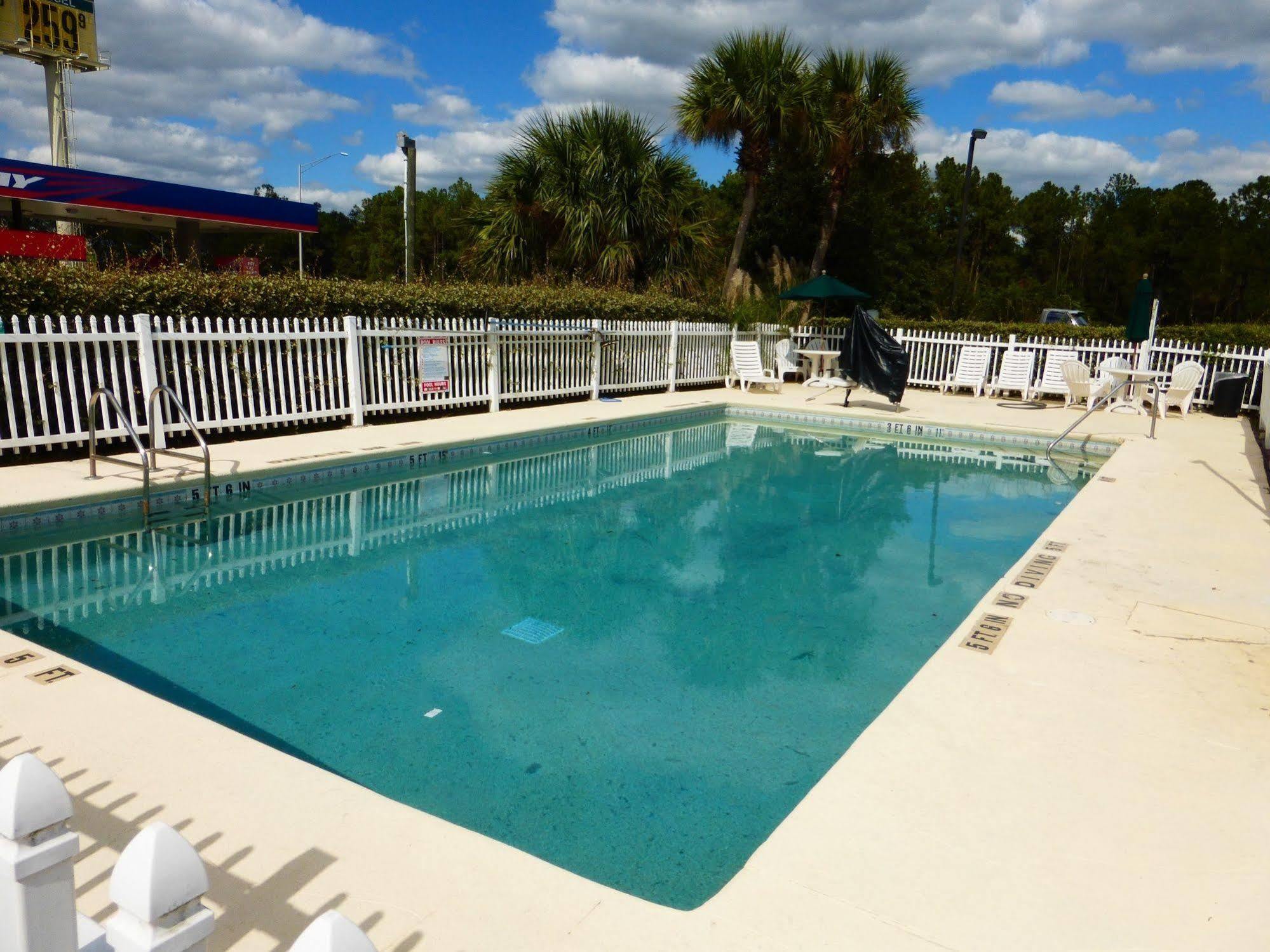 Red Roof Inn Macclenny Exterior photo